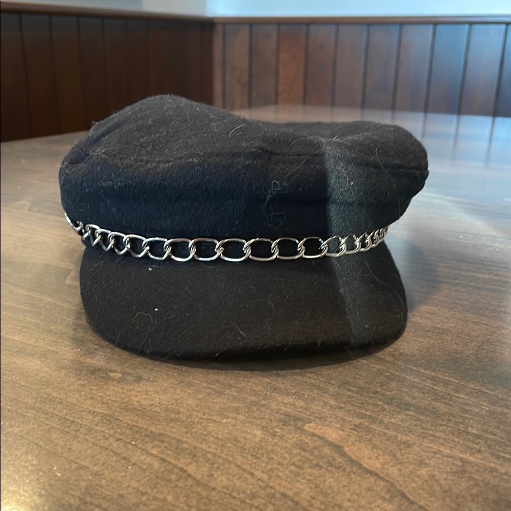 Hot Topic Black and Silver Chain Newsboy Hat